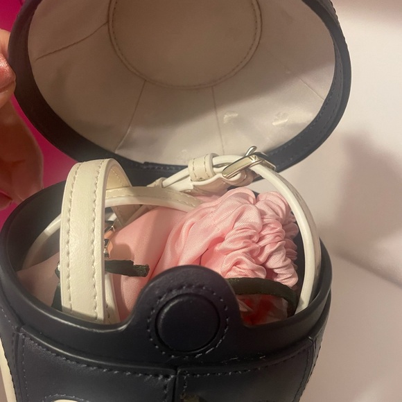 Kate Spade Cream and Black Crossbody Bag with Cupcake Design - Picture 4 of 4